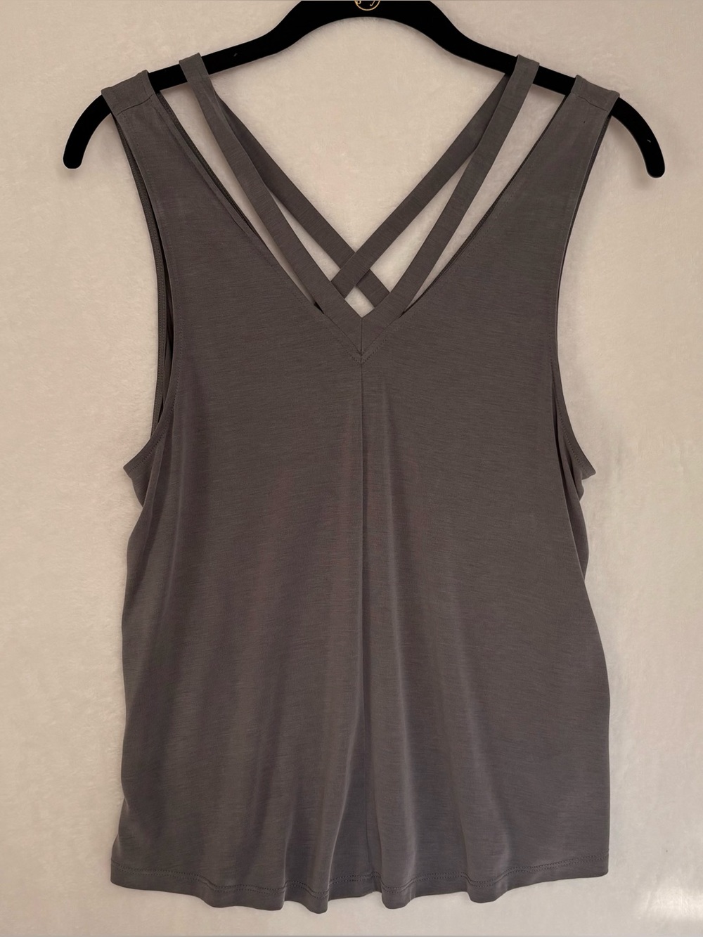 🩶 American Eagle Soft & Sexy Sueded Strappy Tank Top – Size Medium